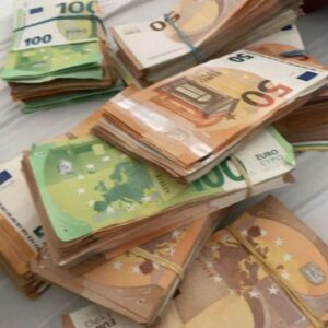 شراء عملات مزيفة (يورو، دولار، جنيه إسترليني، ودولار كندي) وأموال مزيفة للبيع | www.buy-prop-money-online.com