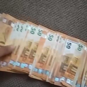 Valse euro kopen | Vals geld kopen (euro, dollar, Britse pond en Canadese dollar) en vals geld te koop