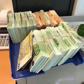 Most recommended sellers to buy real looking counterfeit money​ online.
